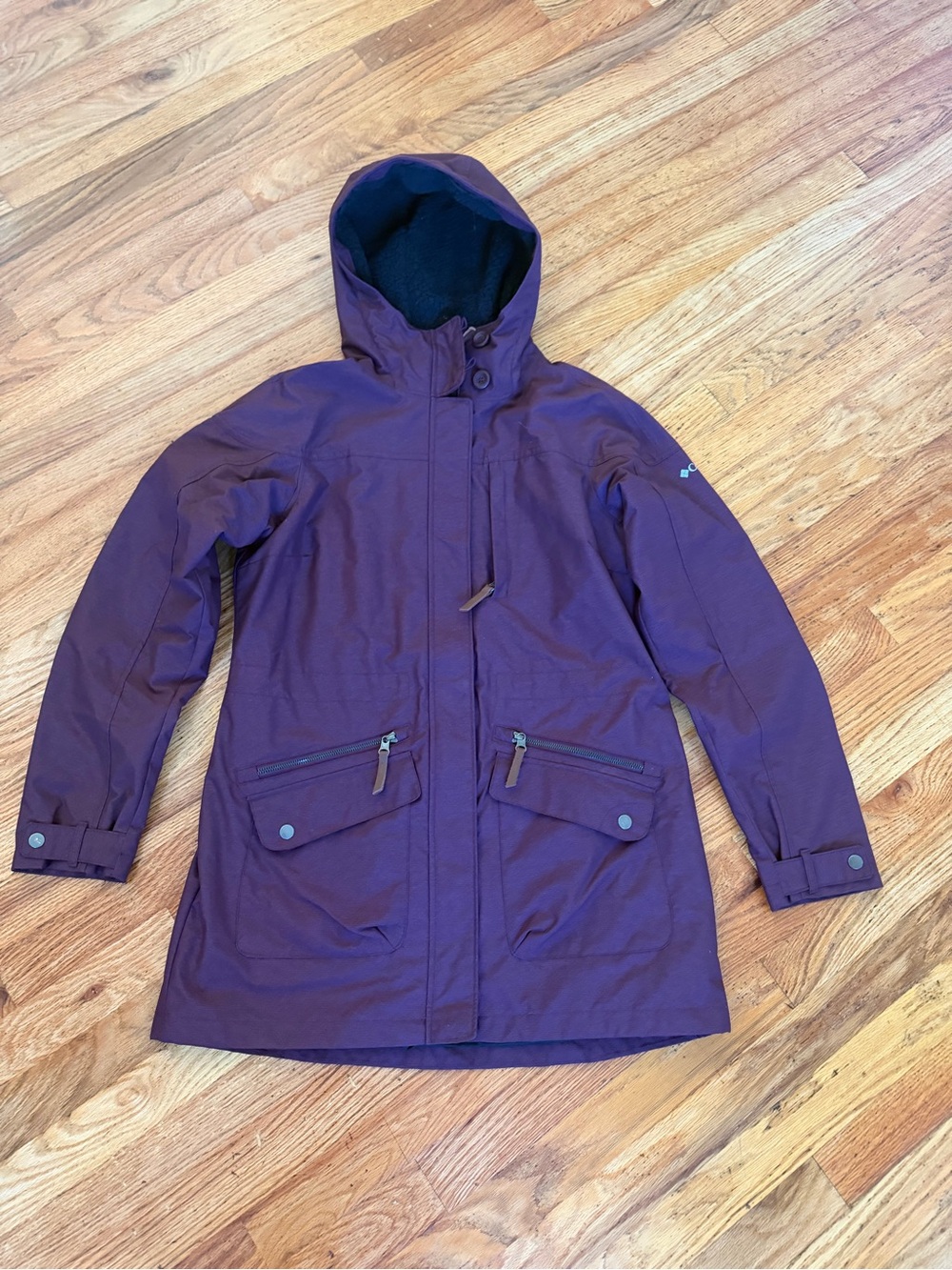 Columbia Sportswear Company purple jacket is a size M